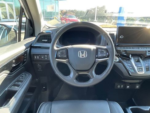 Used 2025 Honda Odyssey Elite image 26