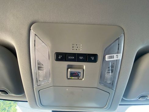 Used 2025 Toyota RAV4 LE AWD/4WD image 22