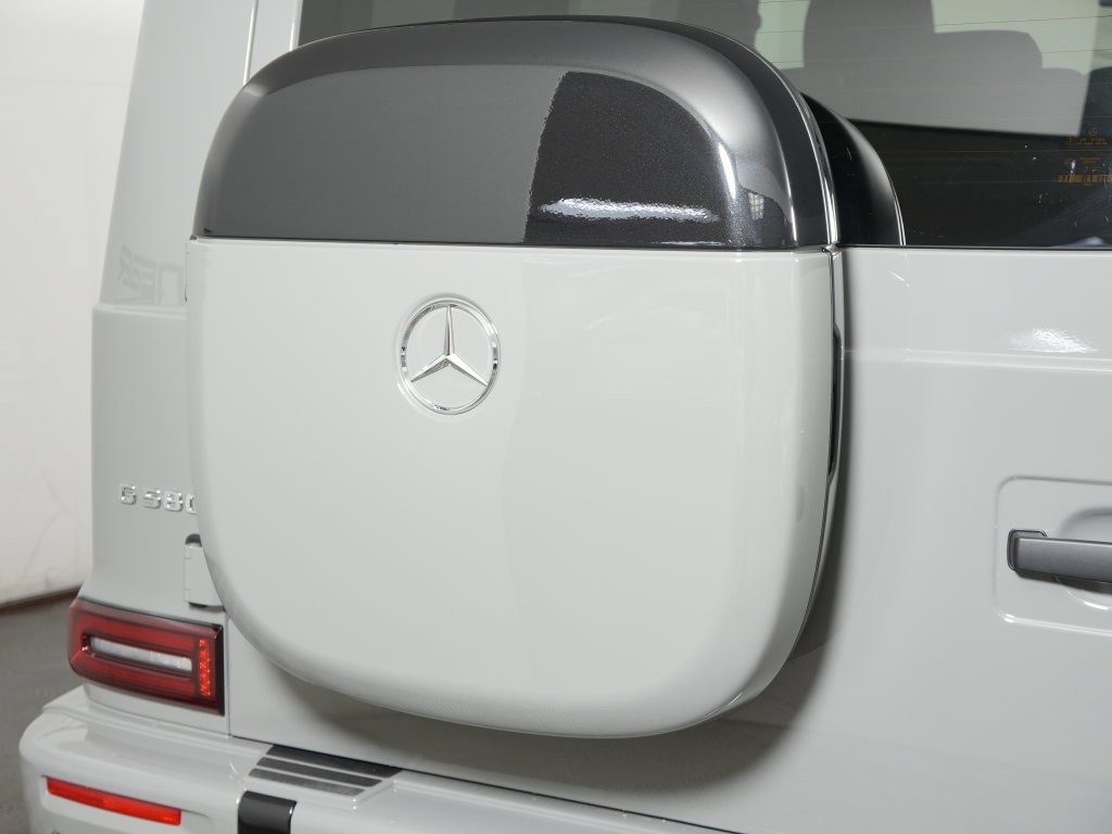 Certified 2025 Mercedes-Benz G 580 w/ EQ Technology image 33