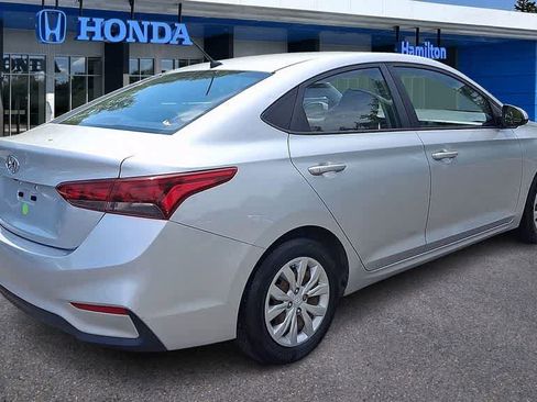 Used 2019 Hyundai Accent SE FWD image 8