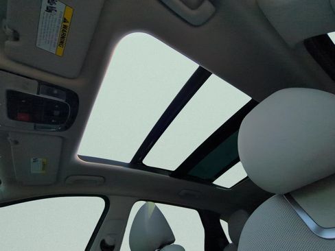 Certified 2024 Hyundai Tucson Limited AWD/4WD image 17