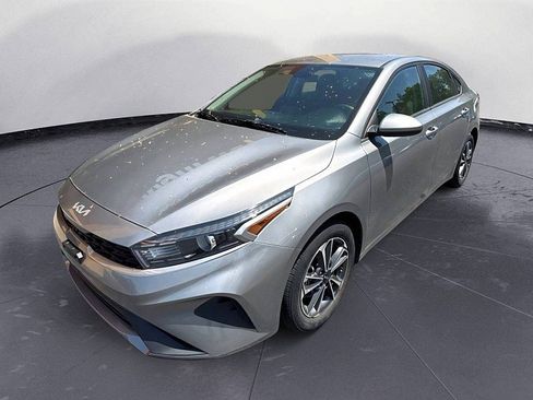 Used 2024 Kia Forte LXS FWD image 1