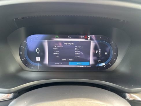 Certified 2025 Volvo V60 B5 Cross Country Plus image 23