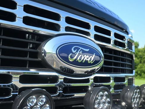 New 2026 Ford F250 XLT AWD/4WD image 15
