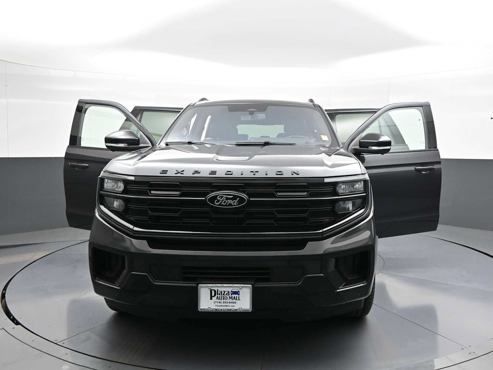 Used 2025 Ford Expedition Platinum w/ Stealth Performance Package AWD/4WD image 56