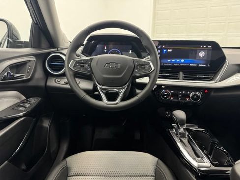 New 2026 Chevrolet Trax LT w/ Driver Confidence Package FWD image 22
