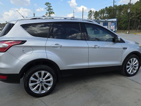 Used 2017 Ford Escape Titanium image 18