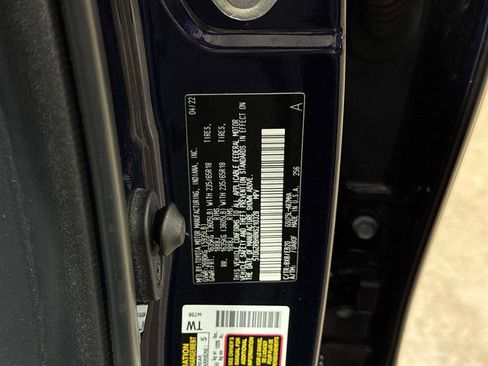 Used 2022 Toyota Highlander XLE image 14