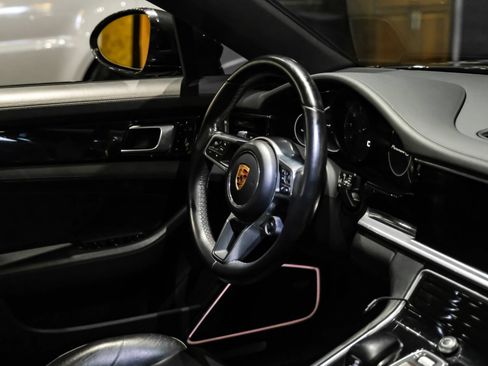 Used 2018 Porsche Panamera 4S AWD/4WD image 11