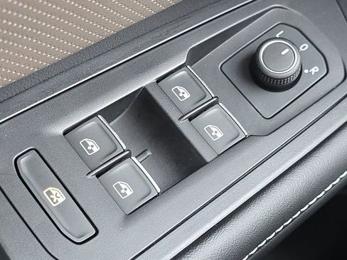 Used 2024 Volkswagen Atlas SEL image 27