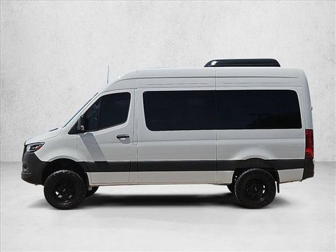 Used 2024 Mercedes-Benz Sprinter 2500 image 9