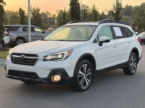 Used 2018 Subaru Outback 2.5i Limited AWD/4WD image 7