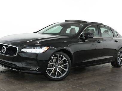 Used 2018 Volvo S90 T6 Momentum