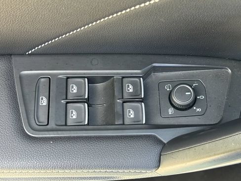 Used 2022 Volkswagen Tiguan SEL R-Line AWD/4WD image 14