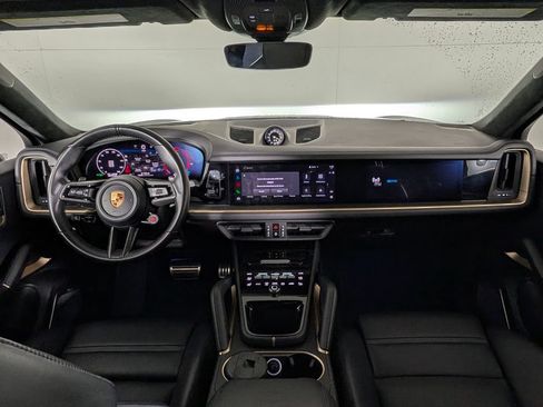 Certified 2024 Porsche Cayenne Turbo GT AWD/4WD image 19