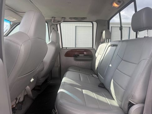 Used 2006 Ford F350 Lariat image 60