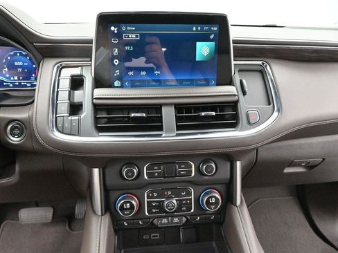Used 2024 Chevrolet Tahoe LT w/ LT Signature Plus Package AWD/4WD image 25