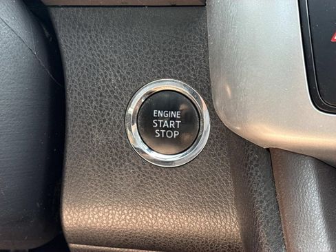 Used 2018 Toyota Highlander Limited AWD/4WD image 20