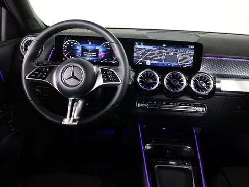 Certified 2025 Mercedes-Benz GLB 250 4MATIC image 45