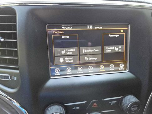 Used 2020 Jeep Grand Cherokee Laredo image 18