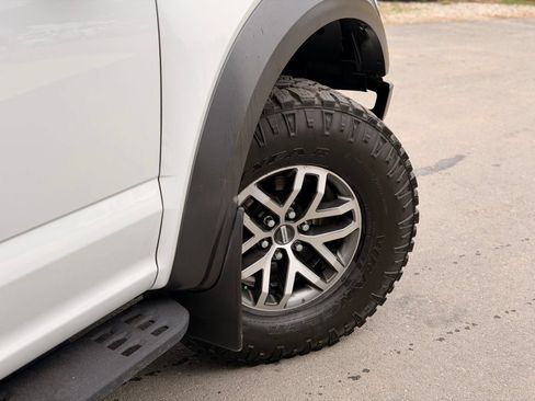 Used 2018 Ford F150 Raptor w/ Equipment Group 802A Luxury AWD/4WD image 18