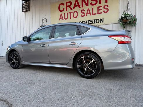 Used 2014 Nissan Sentra SR w/ SR Driver Package FWD image 9