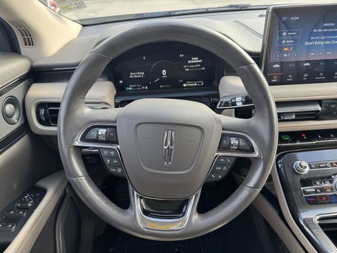 Used 2022 Lincoln Nautilus Reserve w/ Equipment Group 201A image 10