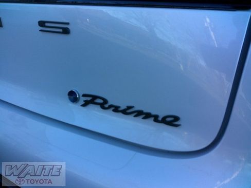 Certified 2024 Toyota Prius Prime image 8