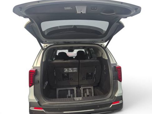 Used 2025 Kia Carnival SX Prestige FWD image 10