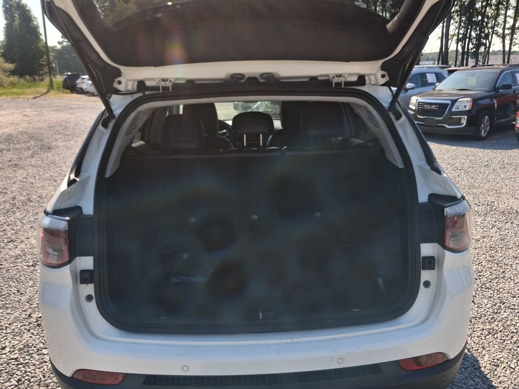 Used 2019 Jeep Compass Latitude AWD/4WD image 13