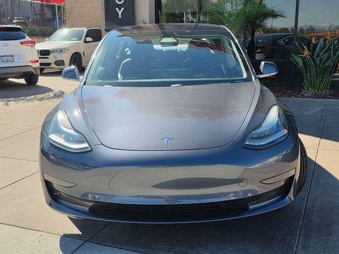 Used 2018 Tesla Model 3 Long Range image 6