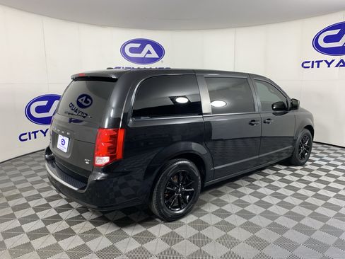 Used 2020 Dodge Grand Caravan GT FWD image 3
