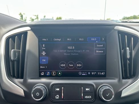 Used 2023 GMC Terrain SLT w/ Infotainment Package II image 17