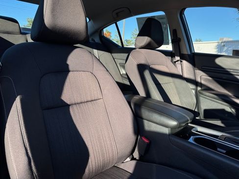 Used 2024 Nissan Altima 2.5 SV image 30