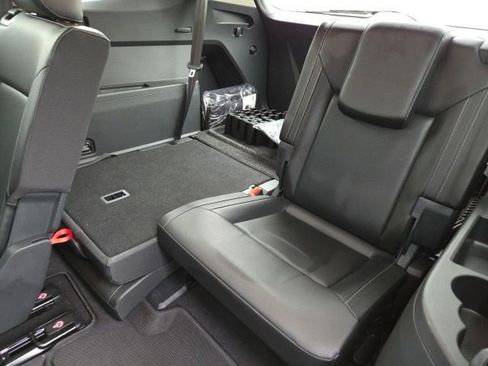 Used 2018 Volkswagen Atlas SE image 24