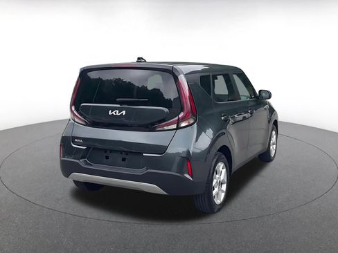 Used 2025 Kia Soul LX w/ LX Technology Package FWD image 15