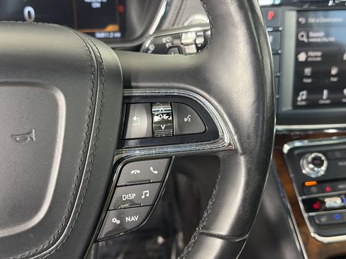 Used 2017 Lincoln Continental Reserve w/ Climate Package AWD/4WD image 34