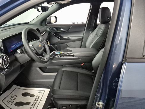 New 2026 Chevrolet Equinox LT w/ Convenience Package II image 9