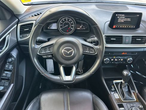 Used 2018 MAZDA MAZDA3 Touring FWD image 15