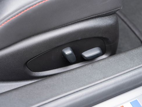 Used 2019 Chevrolet Camaro ZL1 RWD image 37
