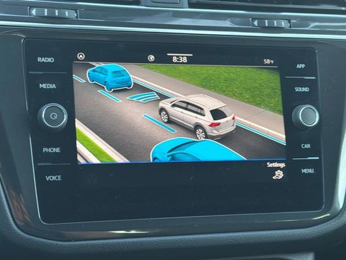 Used 2023 Volkswagen Tiguan SE R-Line image 23