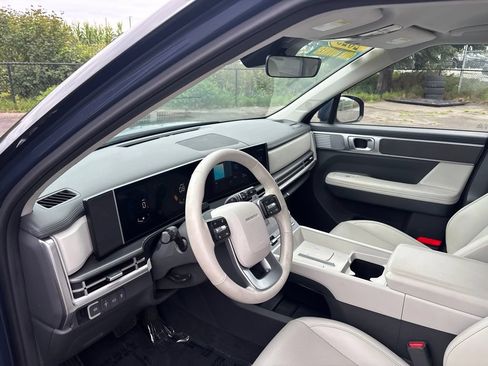 Used 2025 Hyundai Santa Fe SEL AWD/4WD image 12