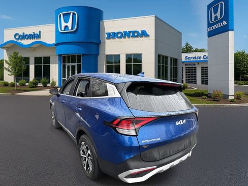 Used 2023 Kia Sportage EX image 4