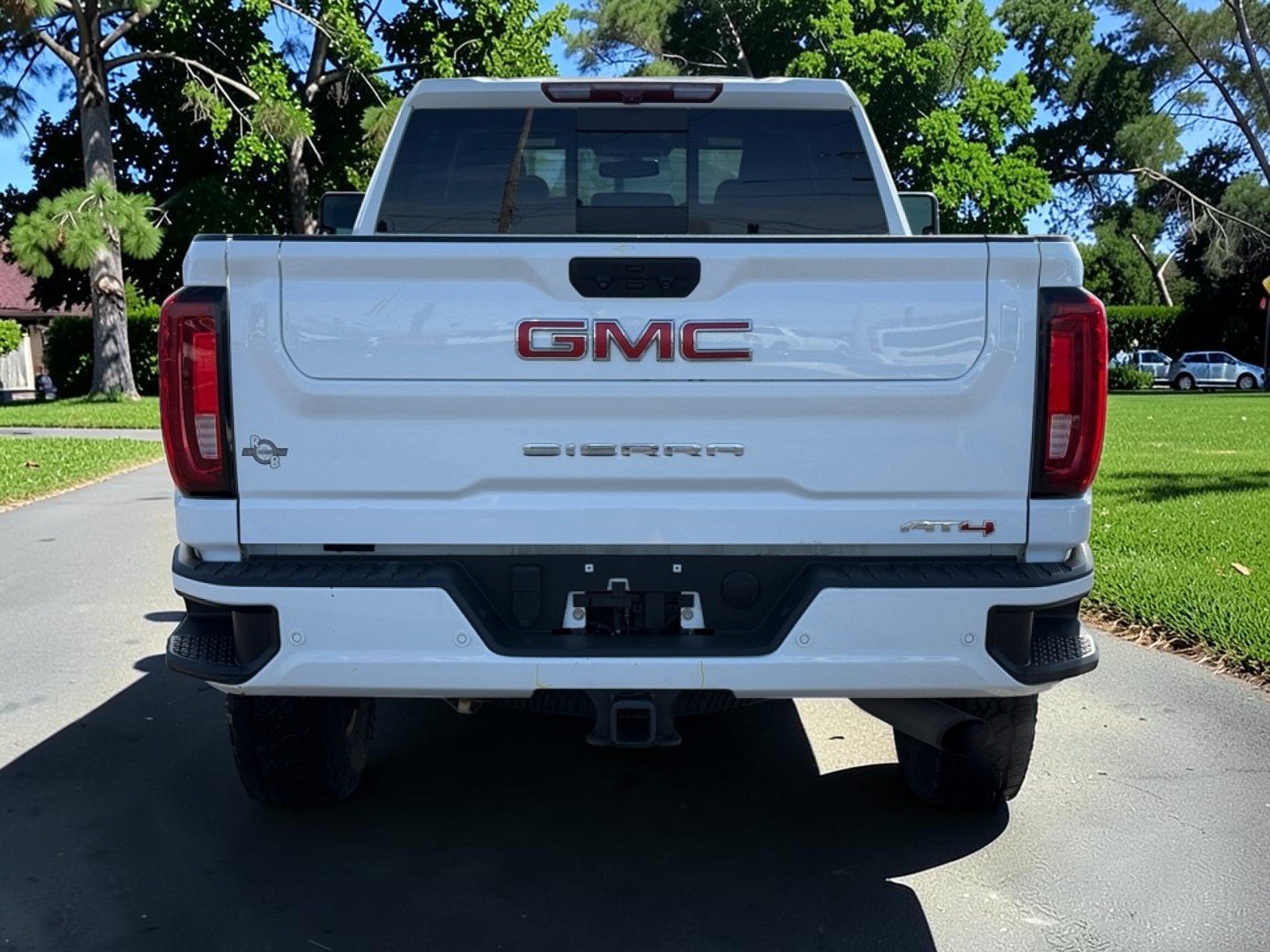 Used 2022 GMC Sierra 2500 AT4 w/ AT4 Preferred Package AWD/4WD image 6
