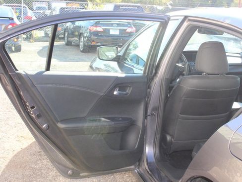 Used 2016 Honda Accord Sport image 13