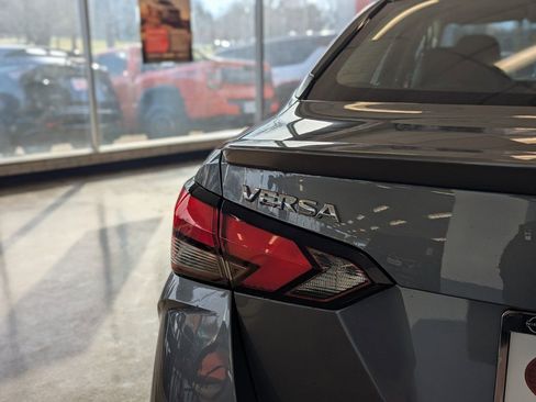 New 2025 Nissan Versa SR w/ Trunk Package image 10