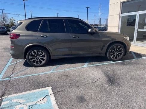 Used 2022 BMW X5 xDrive40i w/ M Sport Package image 2