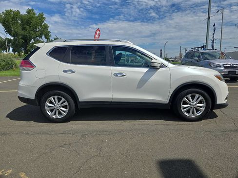 Used 2016 Nissan Rogue SV w/ SV Moonroof Package AWD/4WD image 7