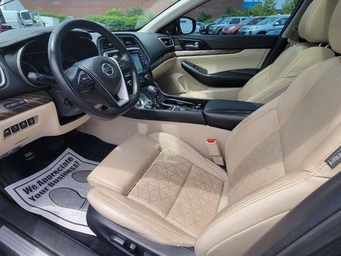Used 2017 Nissan Maxima Platinum FWD image 11