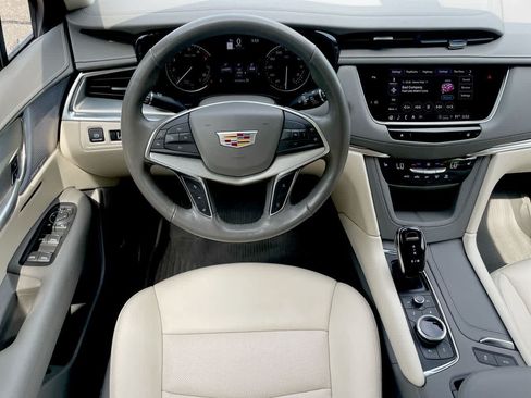 Certified 2023 Cadillac XT5 Premium Luxury w/ LPO, Floor Liner Package AWD/4WD image 11